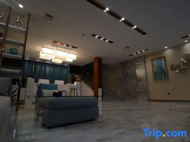 Karamaytonsen Theme Hotel