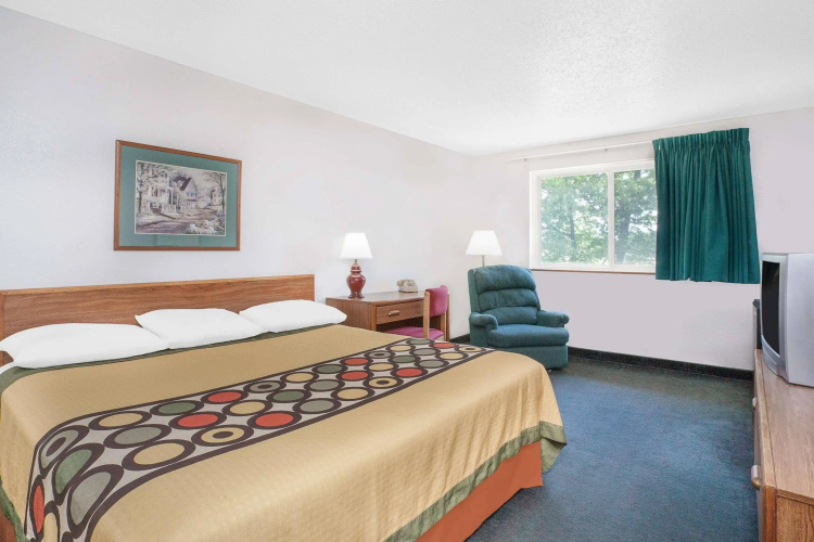 Red Roof Inn Queensbury