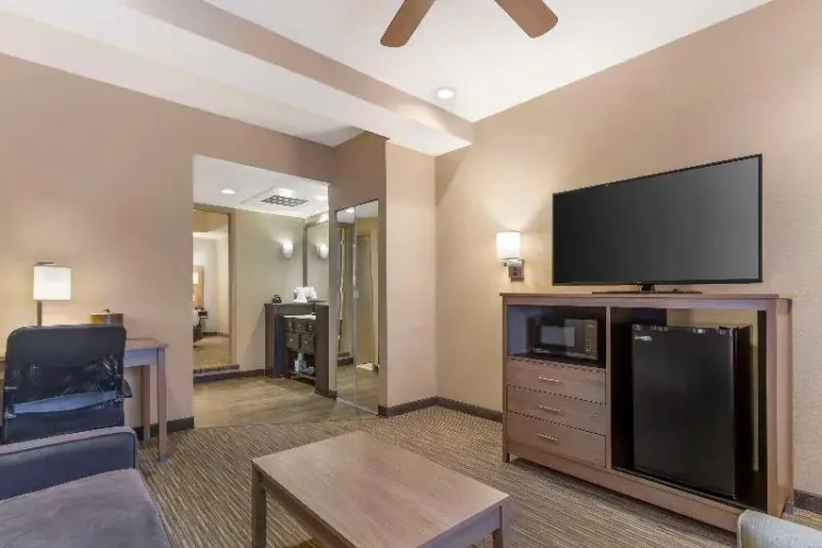 Quadruple Suite