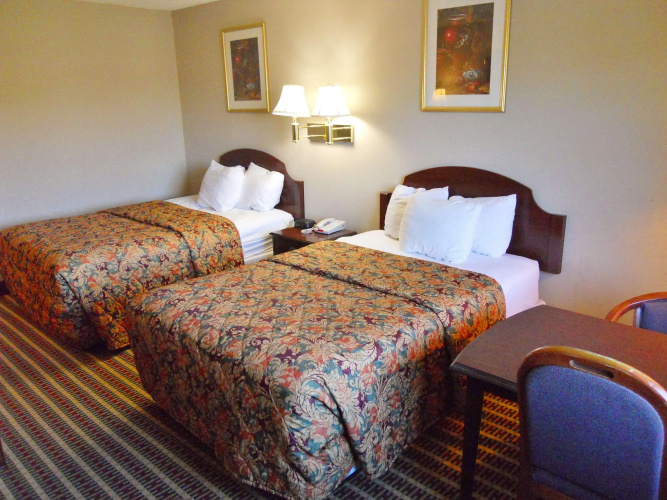 Econo Lodge Inn & Suites Warsaw