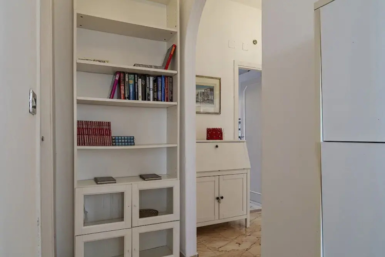 Homey Seaview Apartment