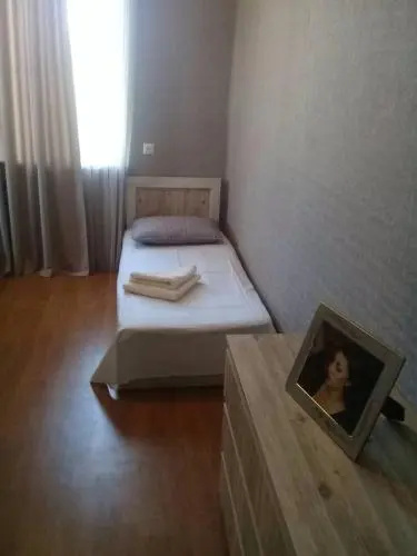 Lizi House