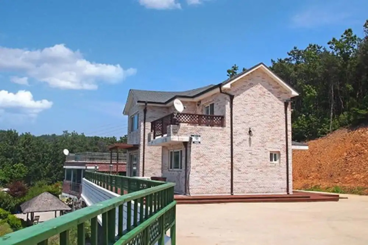 Yeongheungdowith Haejigae Pension