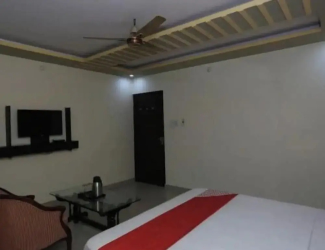 Hotel S K Palace