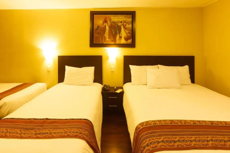Standard Triple room