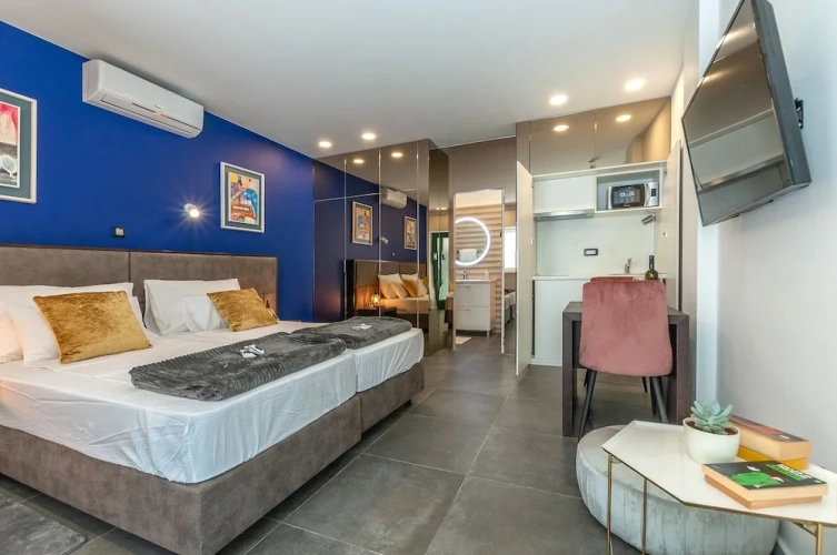 2 Bedrooms Deluxe Suite