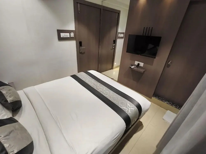 hotel pearl residency