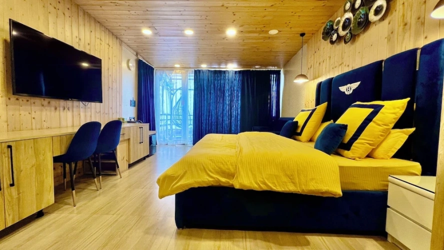 Premium Double Suite with balcony and with mountain view