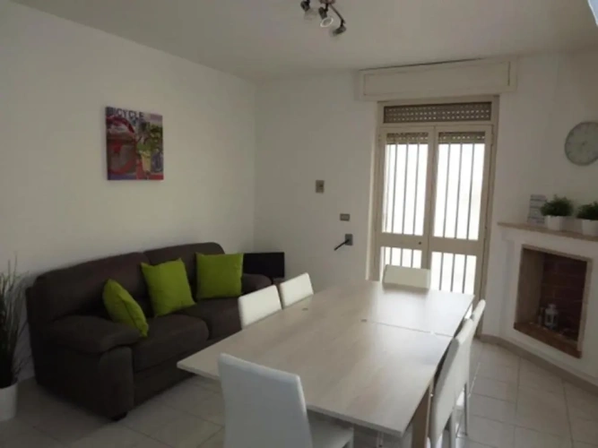 3 Bedrooms Apartment