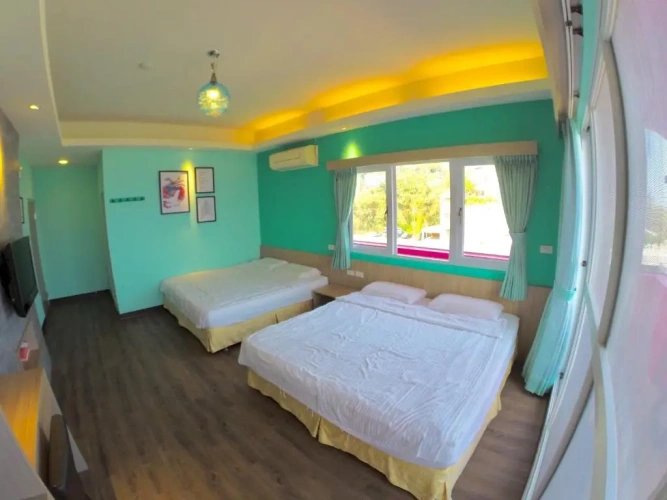 Standard Twin room with sea view