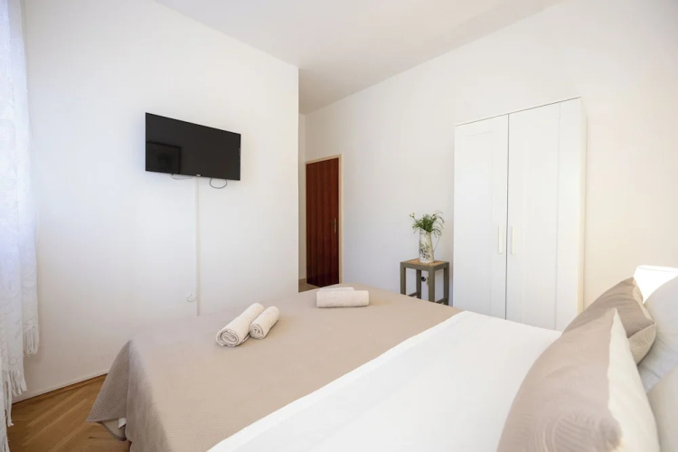 Double bed Room With Private Bathroom