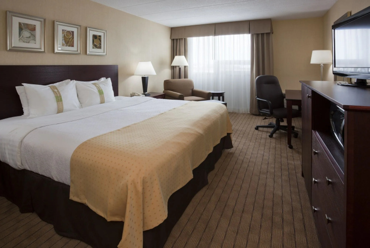 Holiday Inn Burlington Conference Centre by IHG