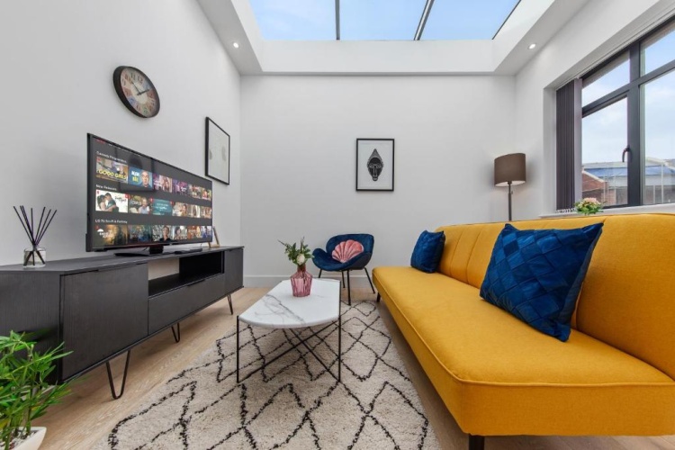 Deluxe Apartment
