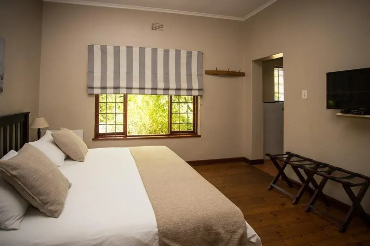Dirtopia Trail Lodge