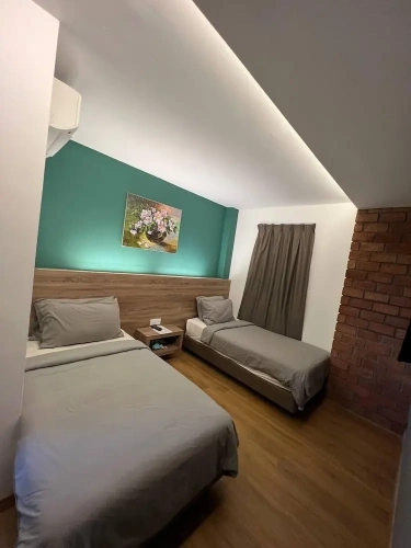 Standard Twin room