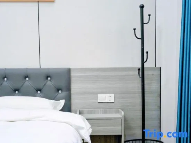 2 Bedrooms Suite with lake view
