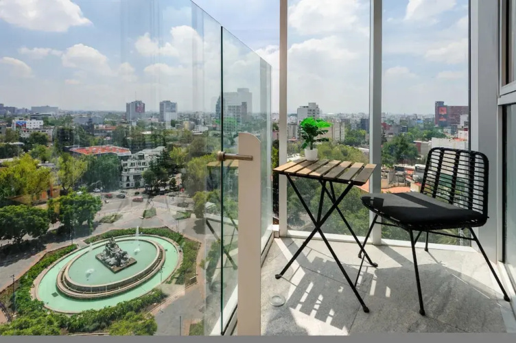 w Illustrious Loft w Perfect View in Roma Norte