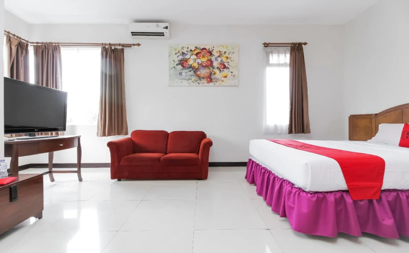 Hotel Emia by RedDoorz