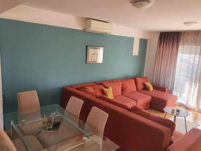 2 Bedrooms Apartment with balcony