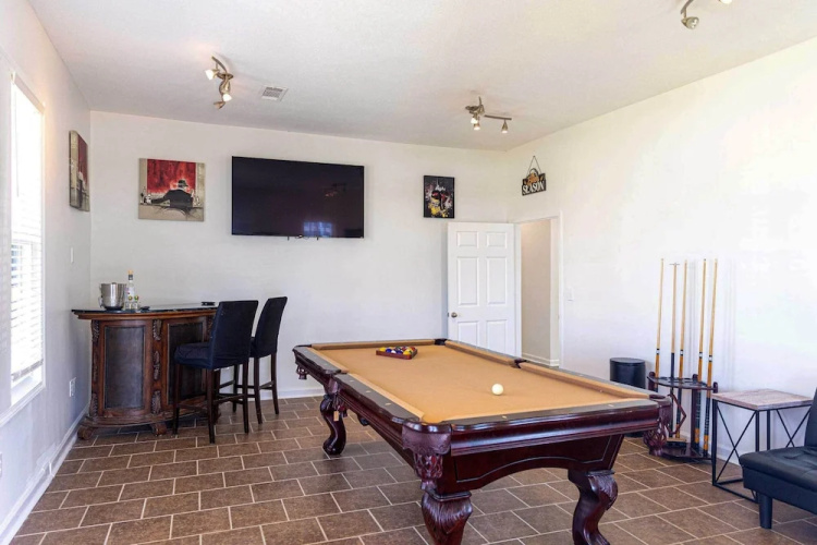 Stylish Home ~ 2 Mi to Jackson State & Belhaven!