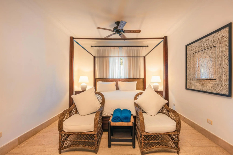 Private Terrace 3BR 6 Guests Beach Access