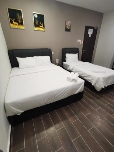 Standard Triple room