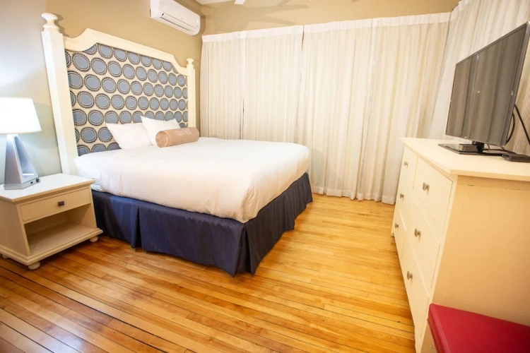 2 Bedrooms Deluxe Suite