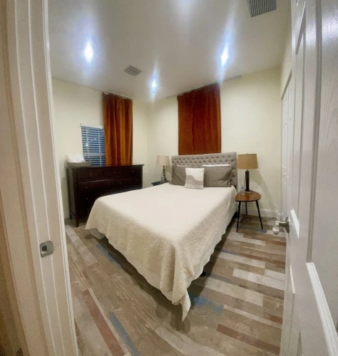 Comfort room