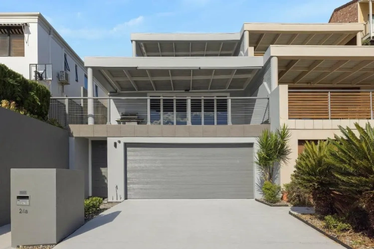 3 Bedrooms Cottage