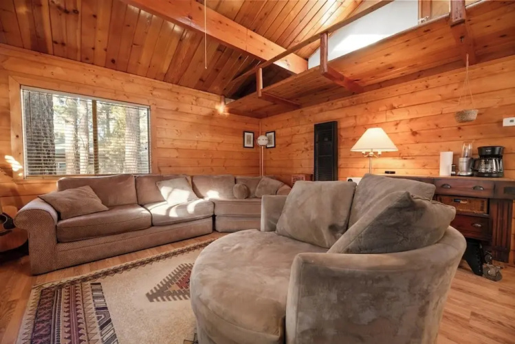 Charming Mountain Getaway