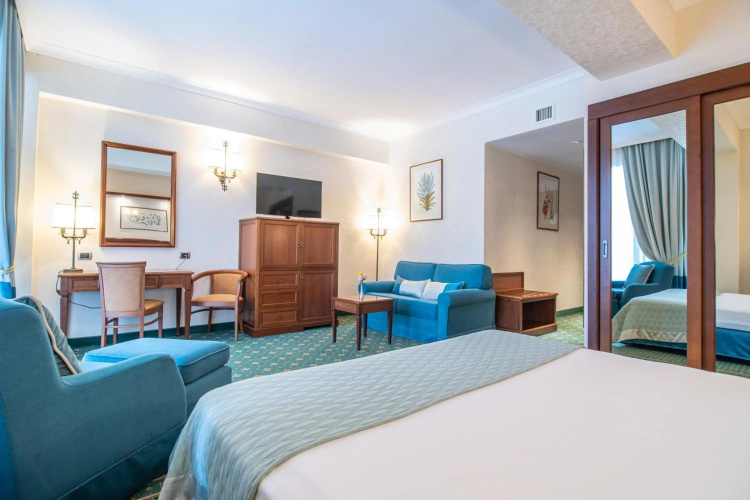 Lux Garden Hotel