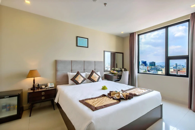 Standard Double room with city view