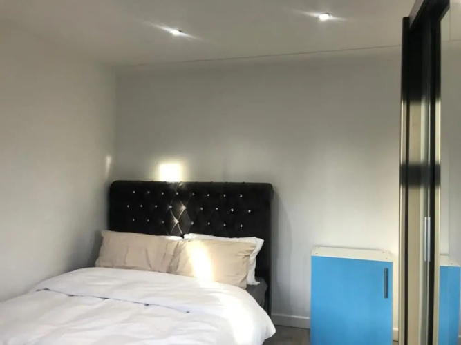 Impeccable 2-Bed Cottage in Dagenham