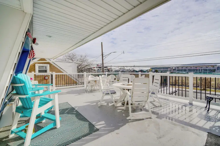 Half-block to Beach & Conventions: Wildwood Studio