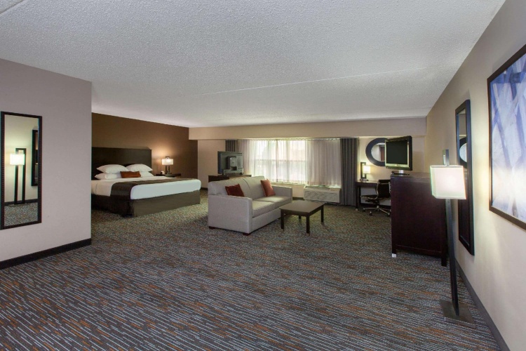 Deluxe Double Suite