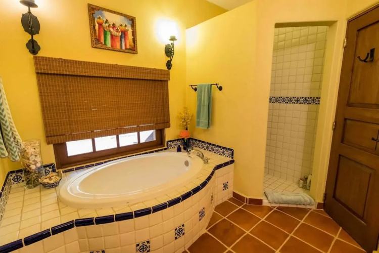 Casa Barcelona 2 BR by Casago