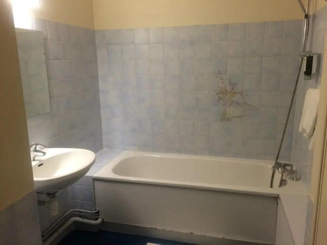 Standard Double room with city view
