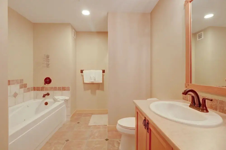 Pp605 Passage Point 3 Bedroom Condo