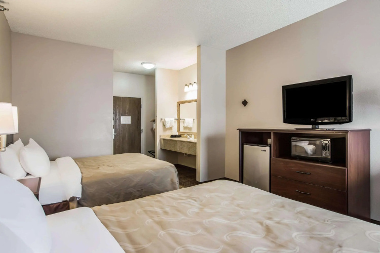 Quality Inn & Suites Lawrence - University Area