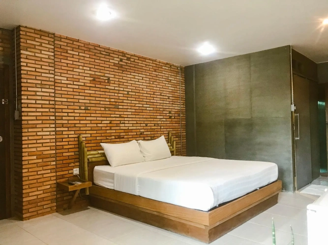 2 Bedrooms Double Suite