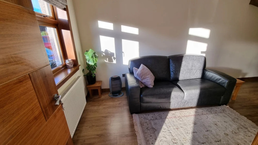 Captivating 1-bed Apartment in Edinburgh