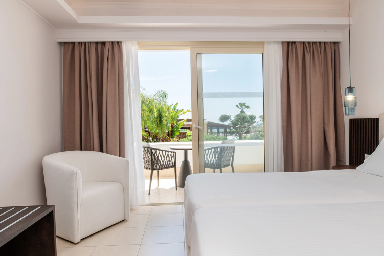 Grand Blue Beach Hotel photo 9