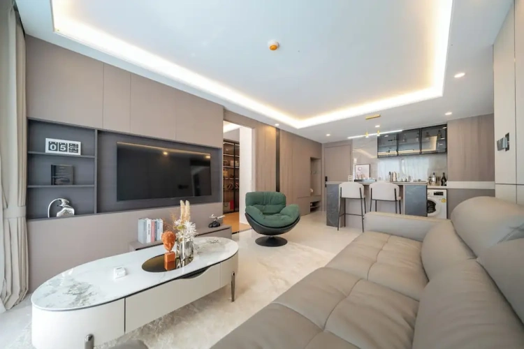 2 Bedrooms Family Suite with pool view