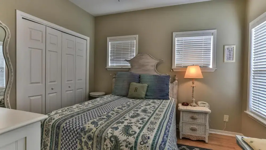 Biglows Bungalow