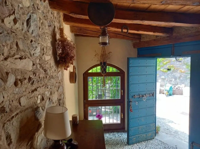2 Bedrooms Cottage