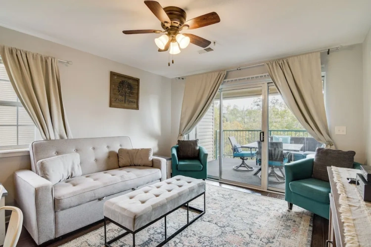 2 Bedrooms Apartment