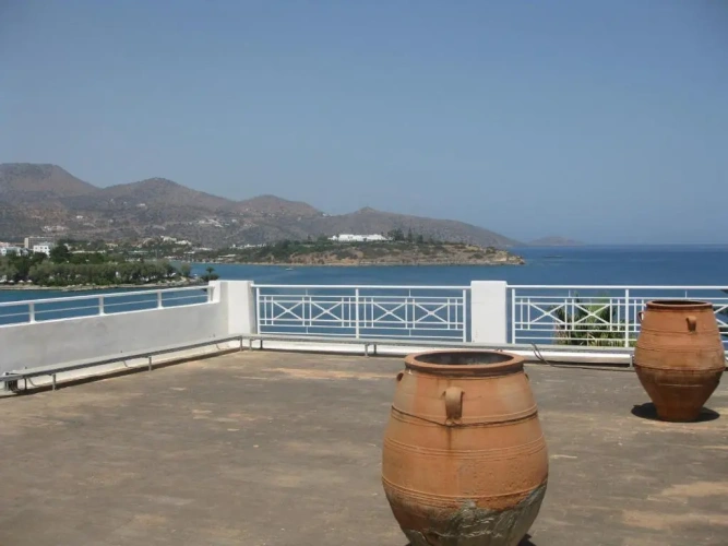 2 Bedrooms Apartment with sea view