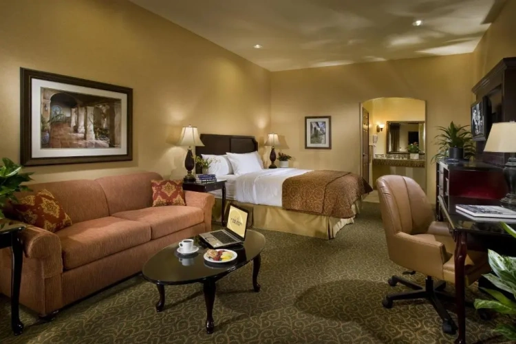 Deluxe Double Suite