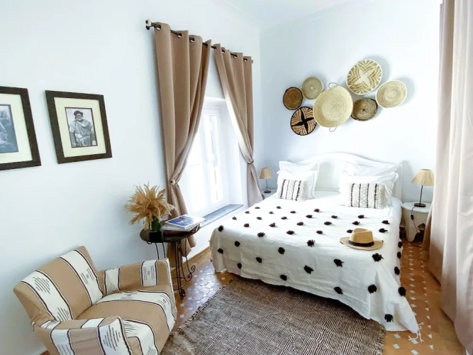 Comfort room