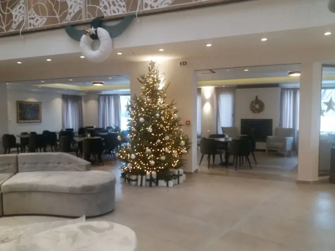 Emerald Suites